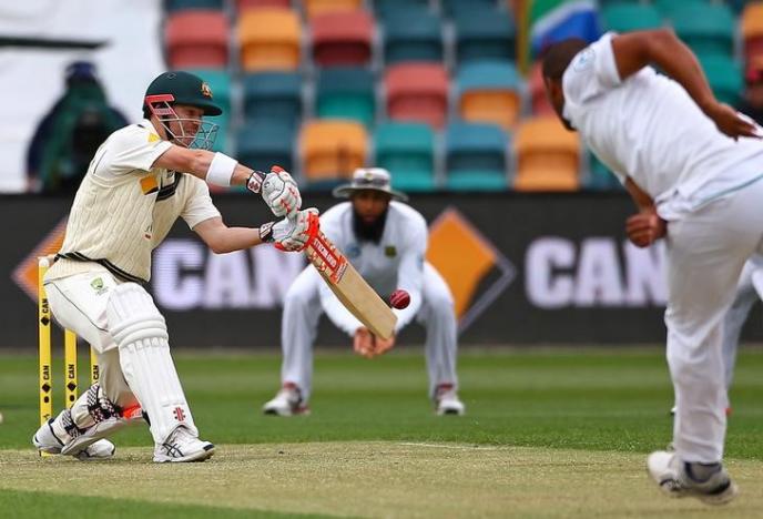 Australia's batting in crisis, says coach Lehmann